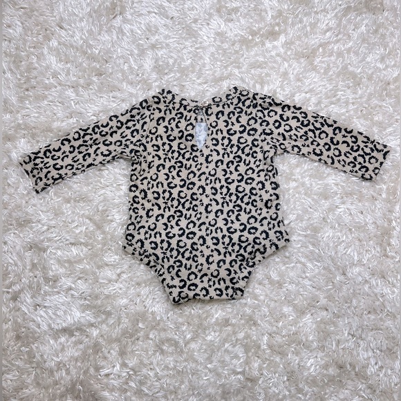 JESSICA SIMPSON || Baby Girl (0-3M) Animal Print Bodysuit - Picture 2 of 3
